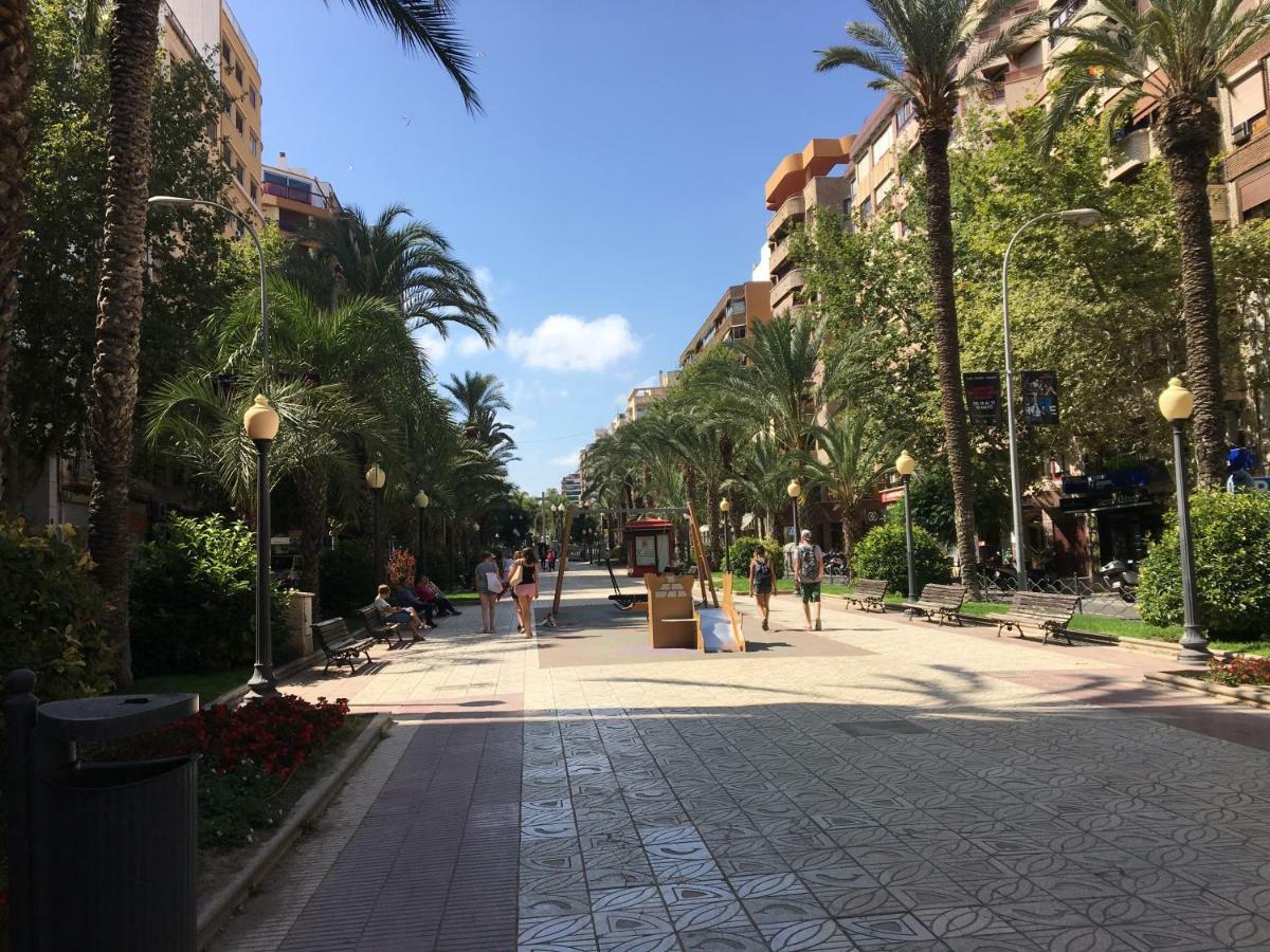 4 Bedrooms -Seneca Center Apartment Alicante Dış mekan fotoğraf